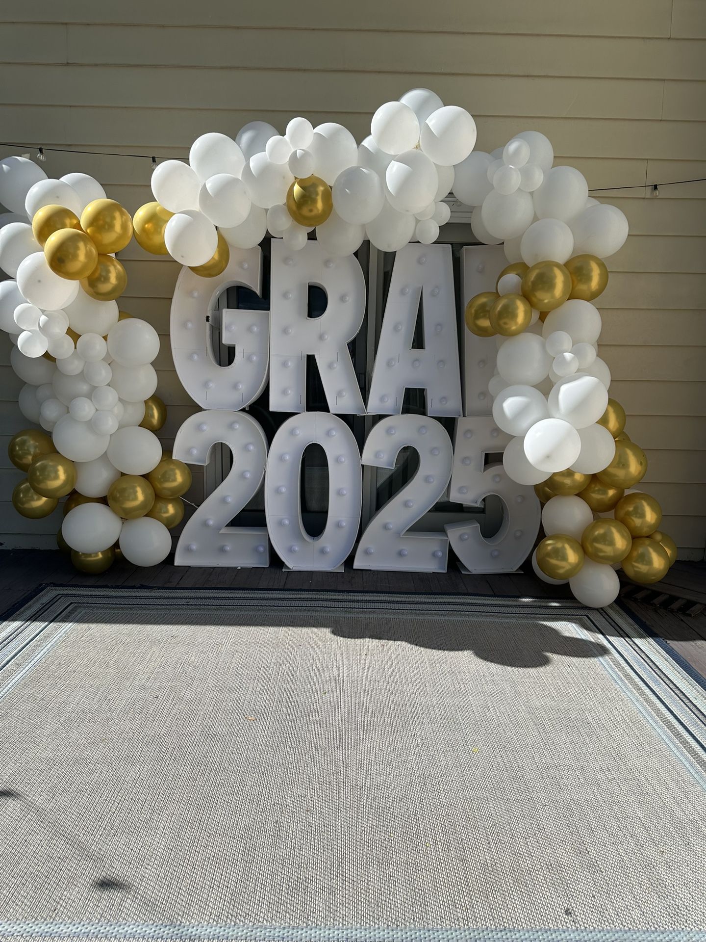 GRAD Sign