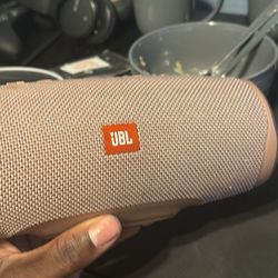 JBL Charge 4 Portable Speaker 