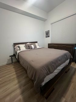 Queen Bedroom Set $215