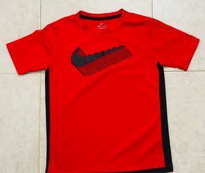 Nike Dri-FIT Standard Fit Kid’s Red Black Short Sleeve T-Shirt L