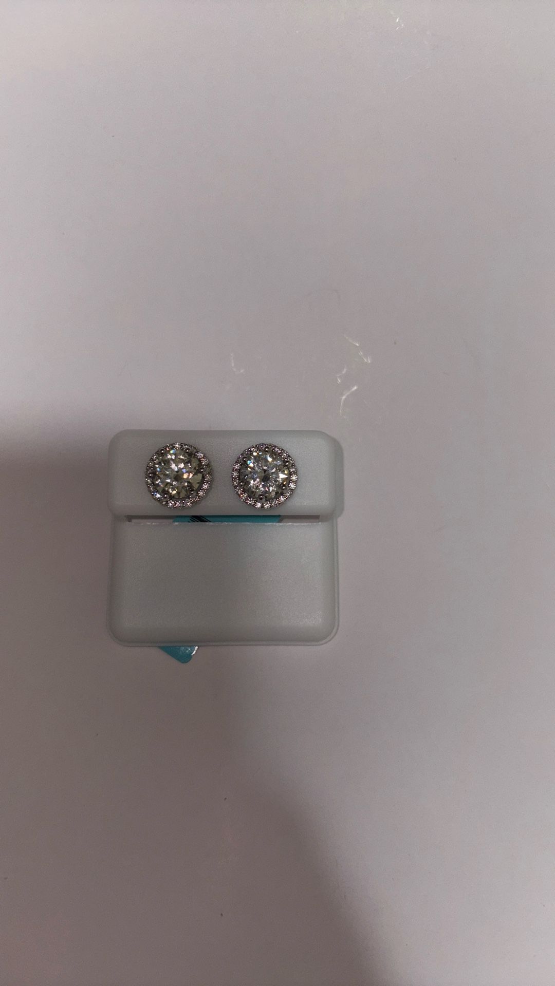 Stud Earrings  (Moissanite Earrings)