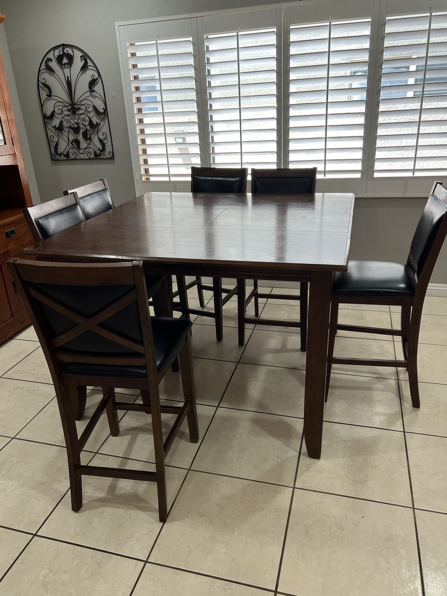 Dining table and 6 chairs