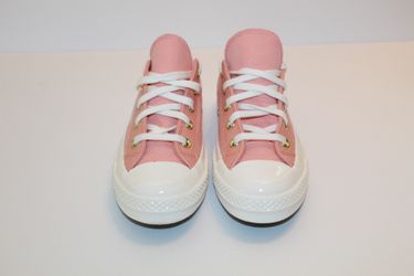 Converse Chuck 70 Low Top Women’s Shoes Size 6 NEW
