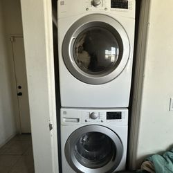 Kenmore Washer/Dryer Stackable 
