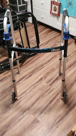 Drive Foldable Locking Rollator by Drive