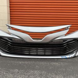 2018- 2020  Toyota Camry Front Bumper cover oem 