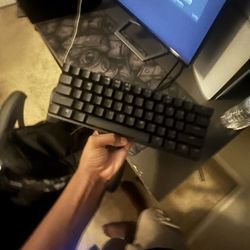 Razar Huntsman Mini But I Have It With Grey Keycaps Now 