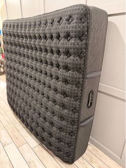 California King - Beautyrest Black® Series Three 14.25" Extra Firm Mattress