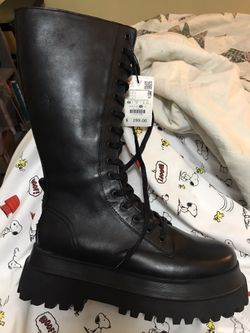 Zara boots NWT