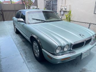 2001 Jaguar XJ8