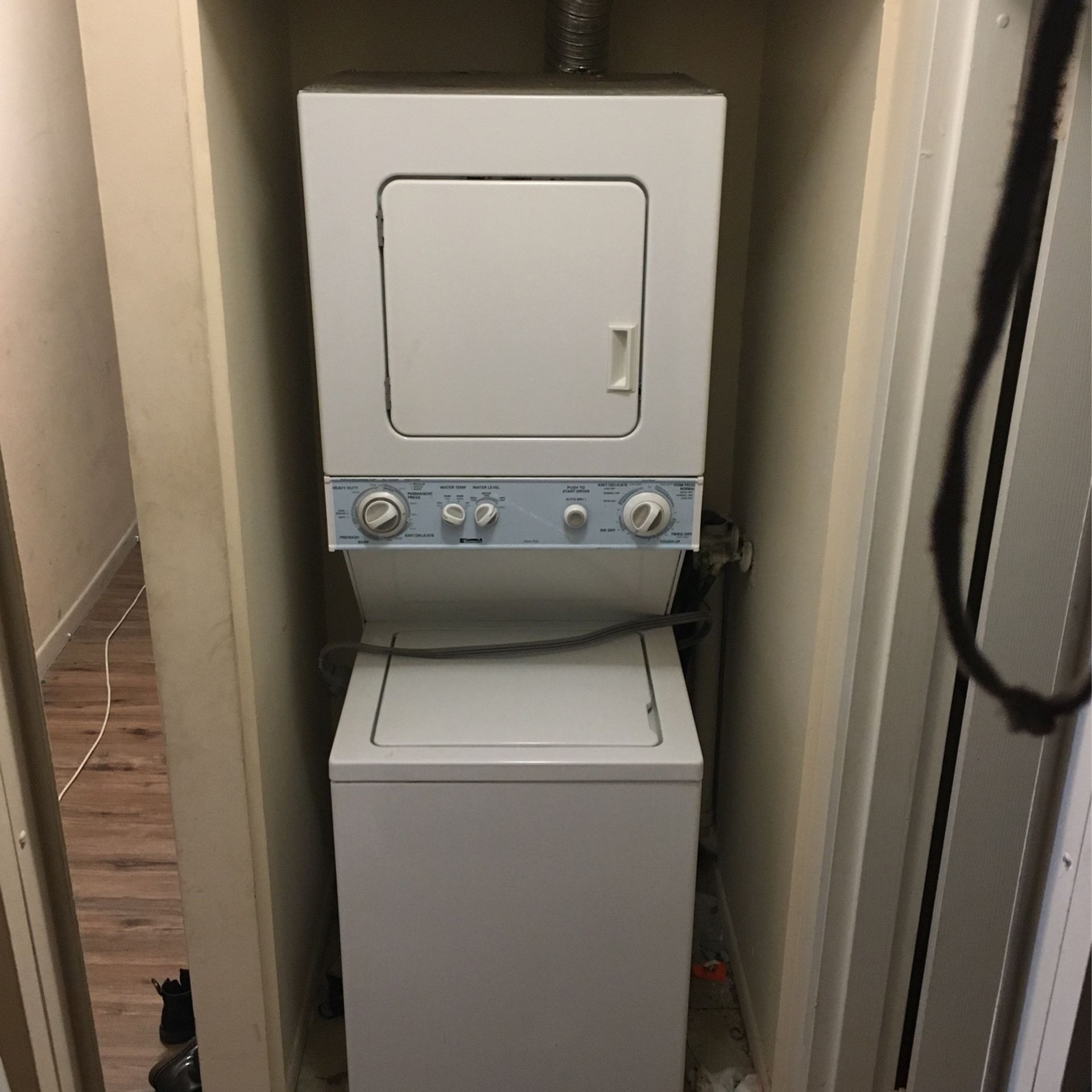 Kenmore Washer&dryer Stacked Set