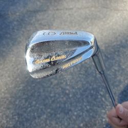 9 Iron (Golden Classic, Pro Forged)