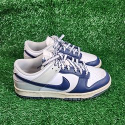 Nike Dunk Low Rivalry "New York Yankees" Blue White Men's Shoes
Pre-owned (see pictures for condition), no box
Size 8.5 Mens
100 percent authentic