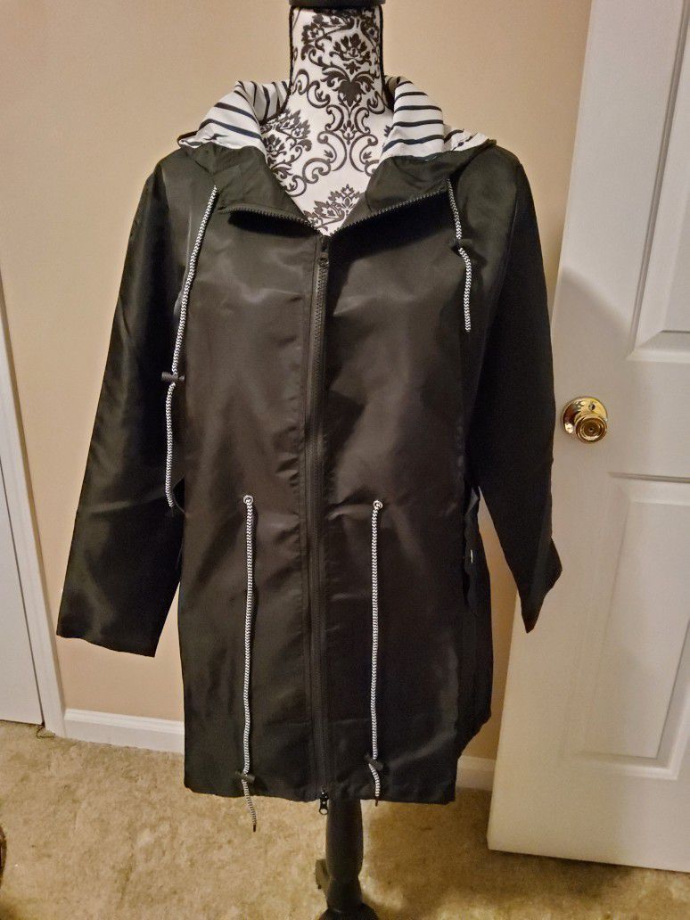 Women Black Hooded Rain Jacket Size Small