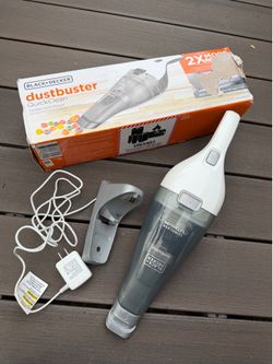 Black+Decker Dustbuster QuickClean Cordless Hand Vacuum with Charger!