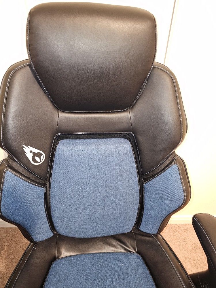 DPS Insight 3D Gaming Chair for Sale in San Antonio, TX OfferUp