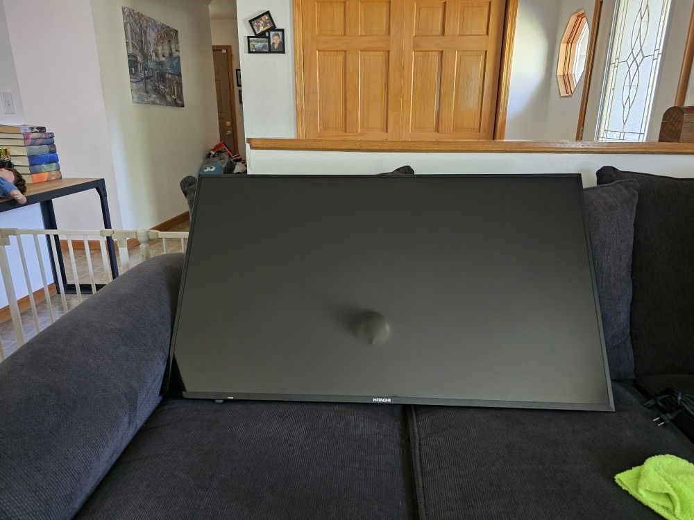 New Open Box 50" Hitachi *Non Smart Tv*