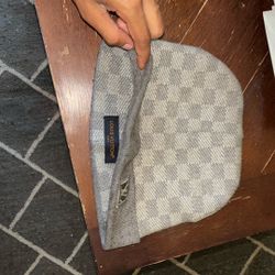 Lv Beanie