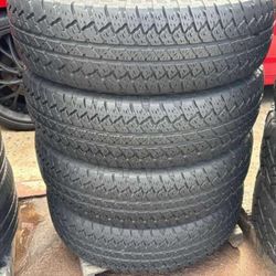 255 70 18 Bridgestone Dueler Set of 4 Used Very Clean Condition