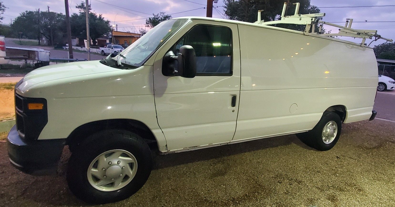 2012 Ford E-350