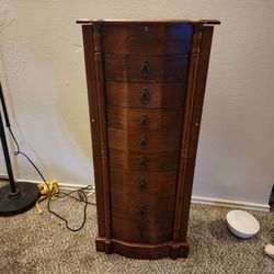 Jewelry Dresser