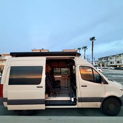 2020 Mercedes Sprinter 2500 HR 144 — Professional Mammoth Vans Conversion
