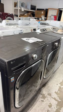 Lg washer and gas dryer￼