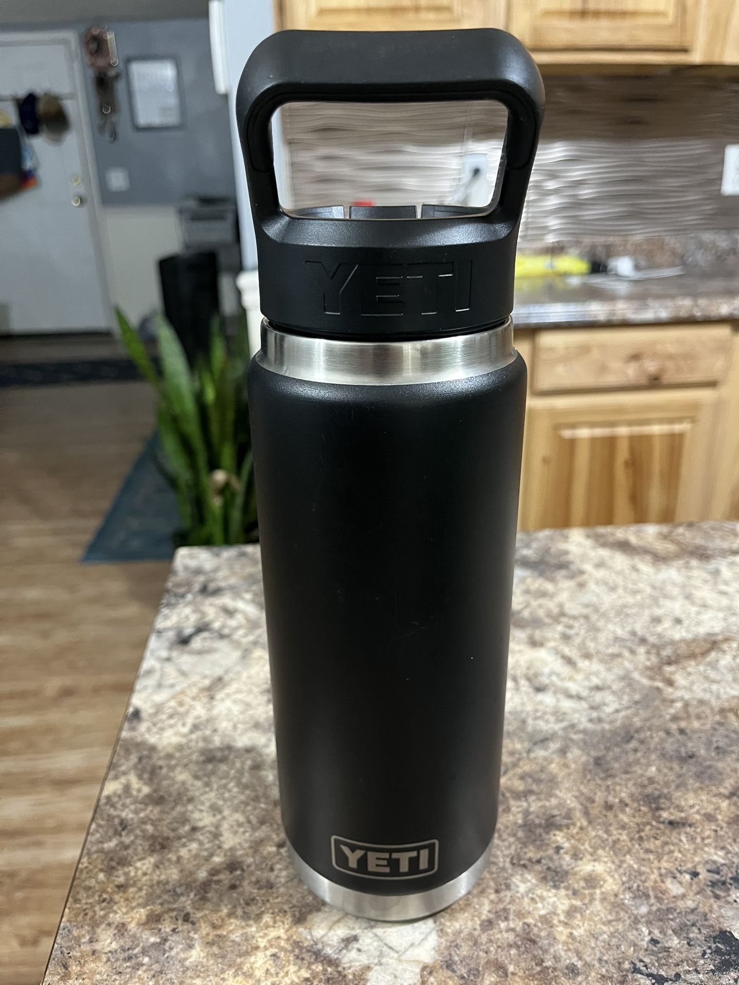 YETI flask, 36 ounce