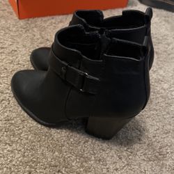 Black Booties Size 5 1/2