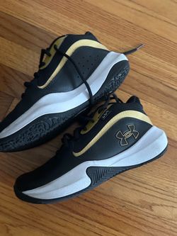 Boys, tennis shoes