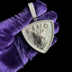 Iced Out “KING” Lion Face Pendant (Pendant Only)