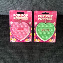 New 2 Heart Pink Green Fidget Poppers Backpack Clip Valentines Day