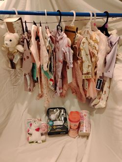BRAND NEW W/TAGS girls newborn 0-3 months and accessories 30 pc lot