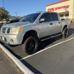 2004 Nissan Titan XE