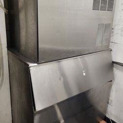 Commercial Ice Maker Over 1k Lbs A Day