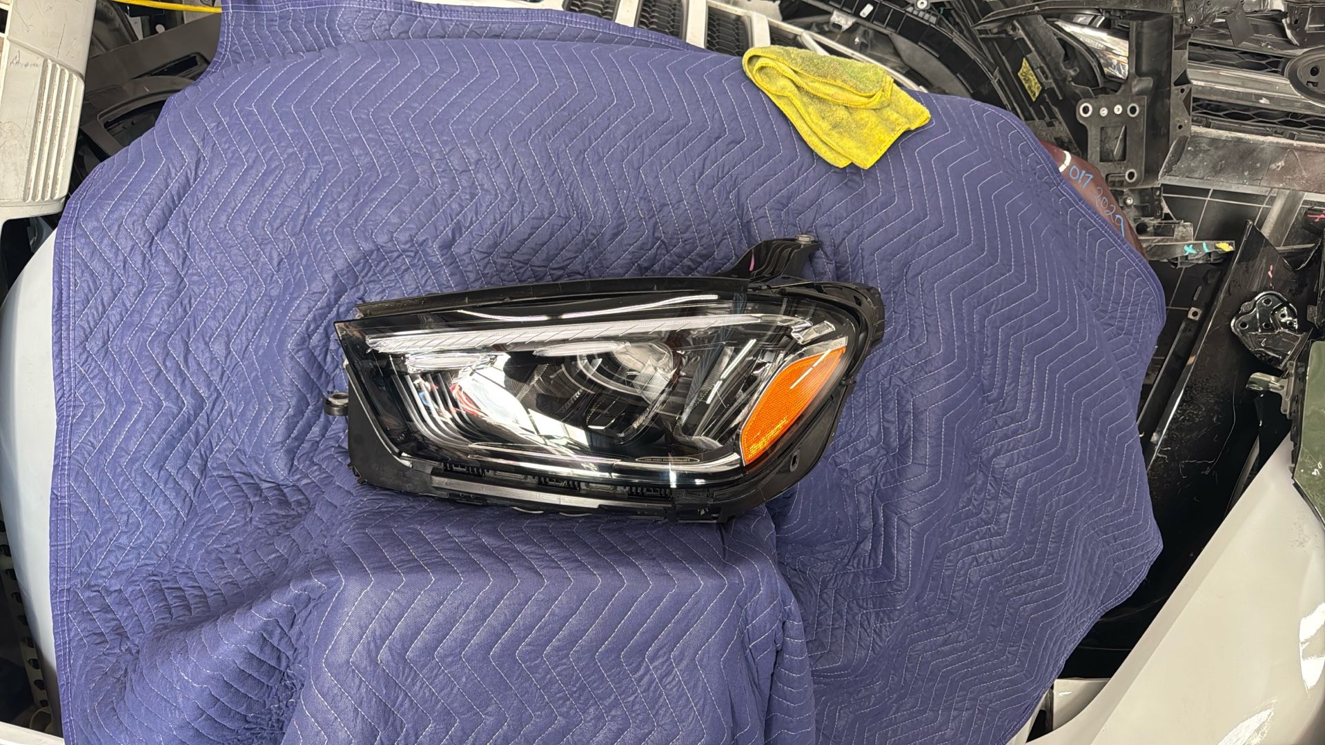 2023 2025 Mercedes GLS Left Headlights 