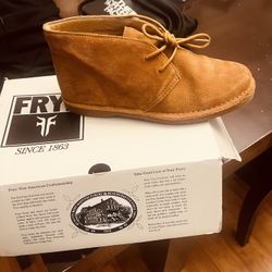 Frye Girl Alex Chukka- Sue Tan Size 4