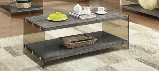 Coffee table in offer (701968)