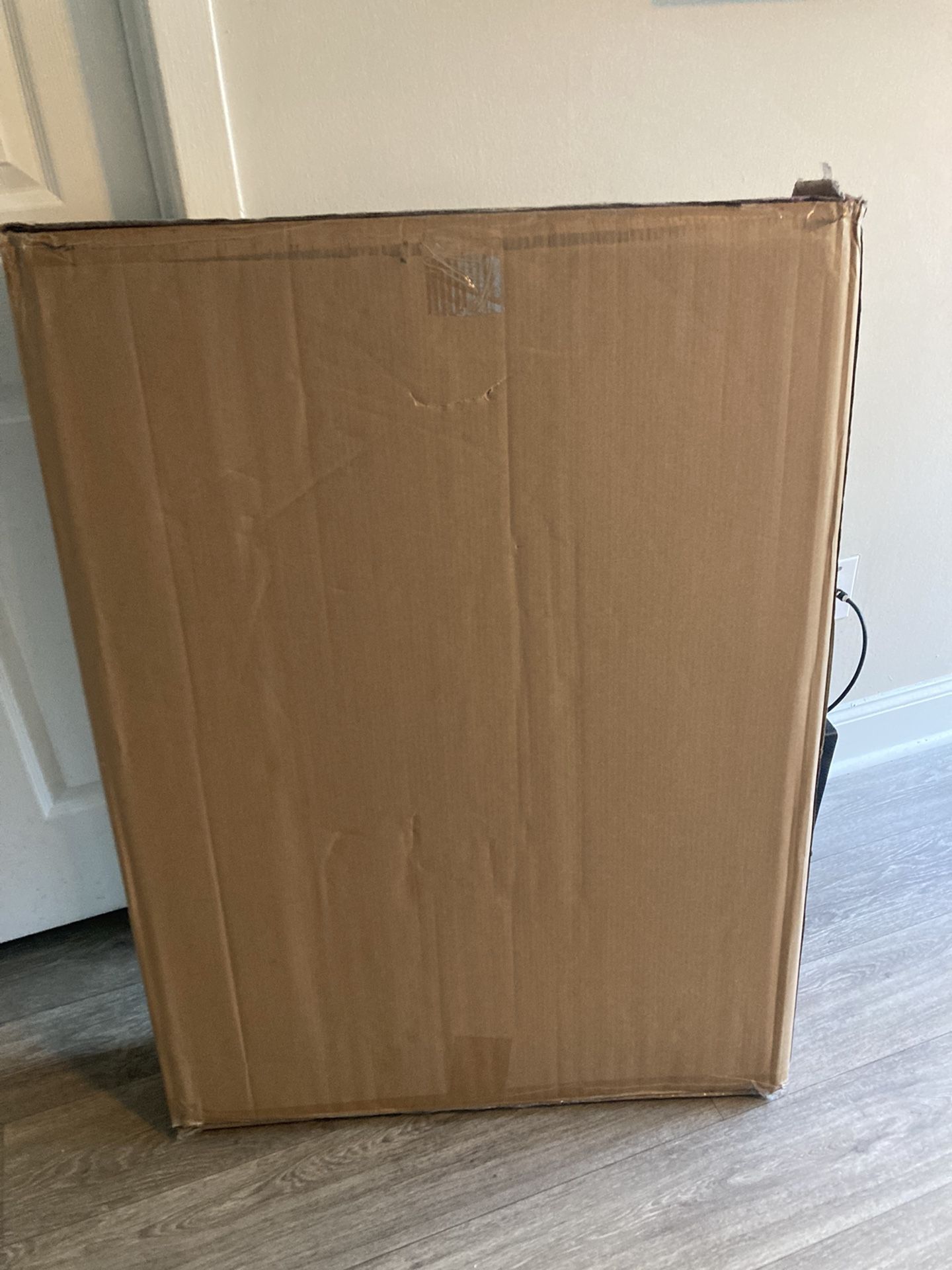 Brand New Queen Platform Bed In Box Home & Garden