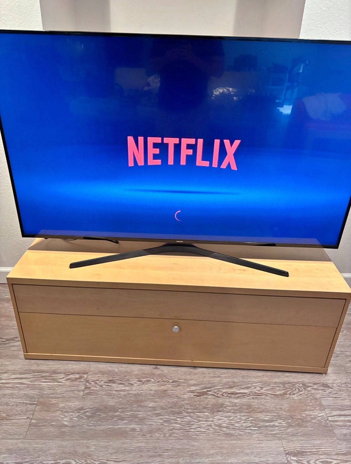65 inch Samsung smart tv with mounting