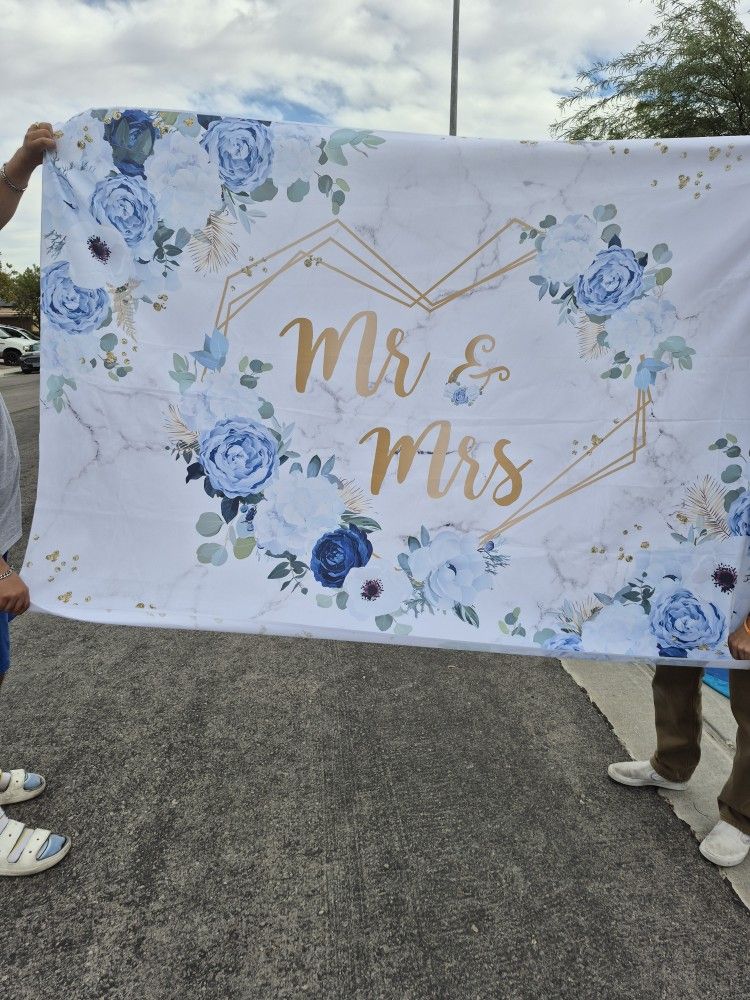 Wedding Items Center Pieces Lots Of Flowers And Much More