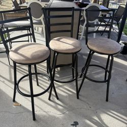 Set Of 3 Barstools 