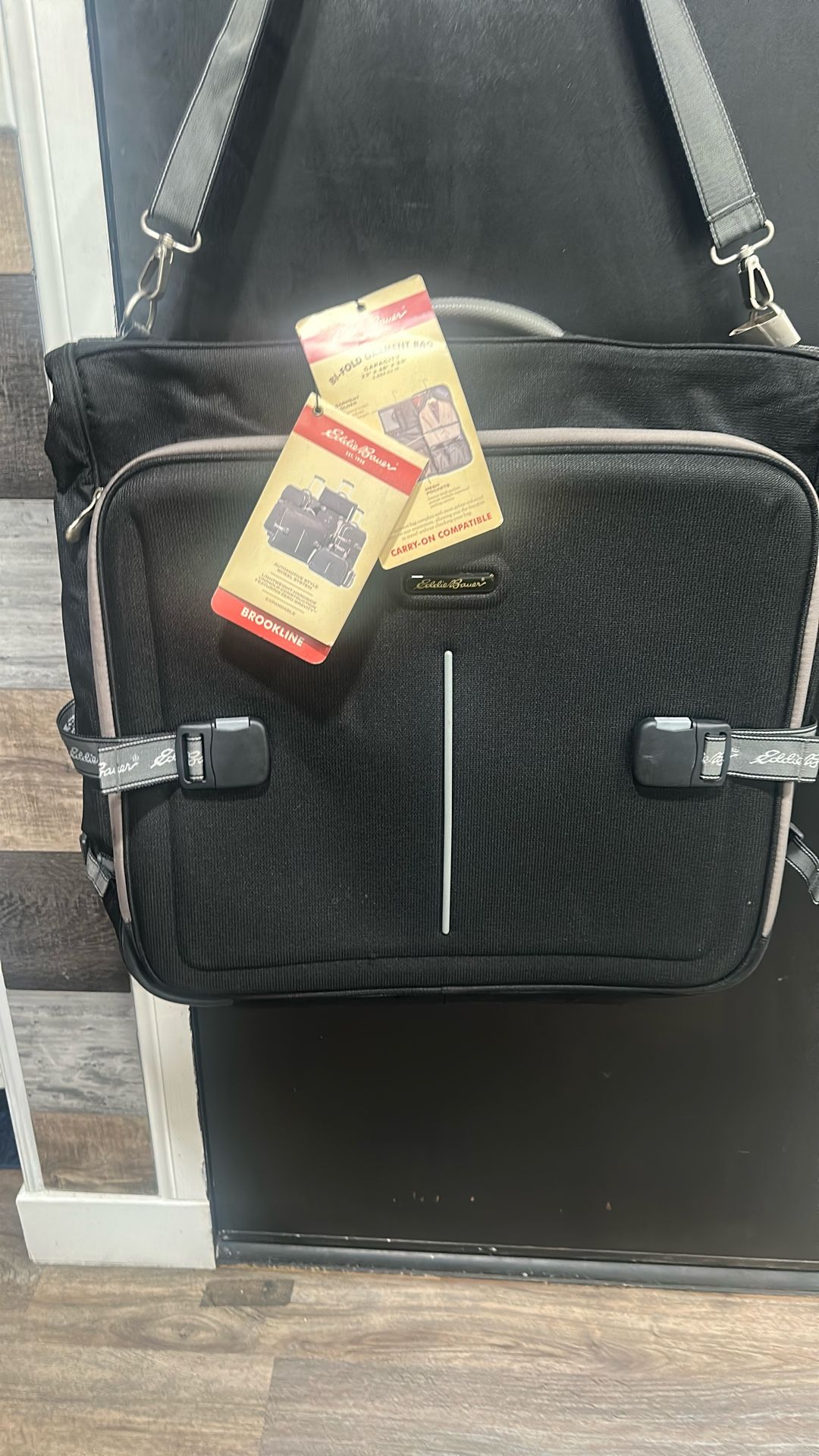 New Eddie Bauer Garment Luggage Bag