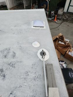 RV , Servicio Roof, Problemas Eléctricos, Techos Nuevos , Instalcion Paneles Solares