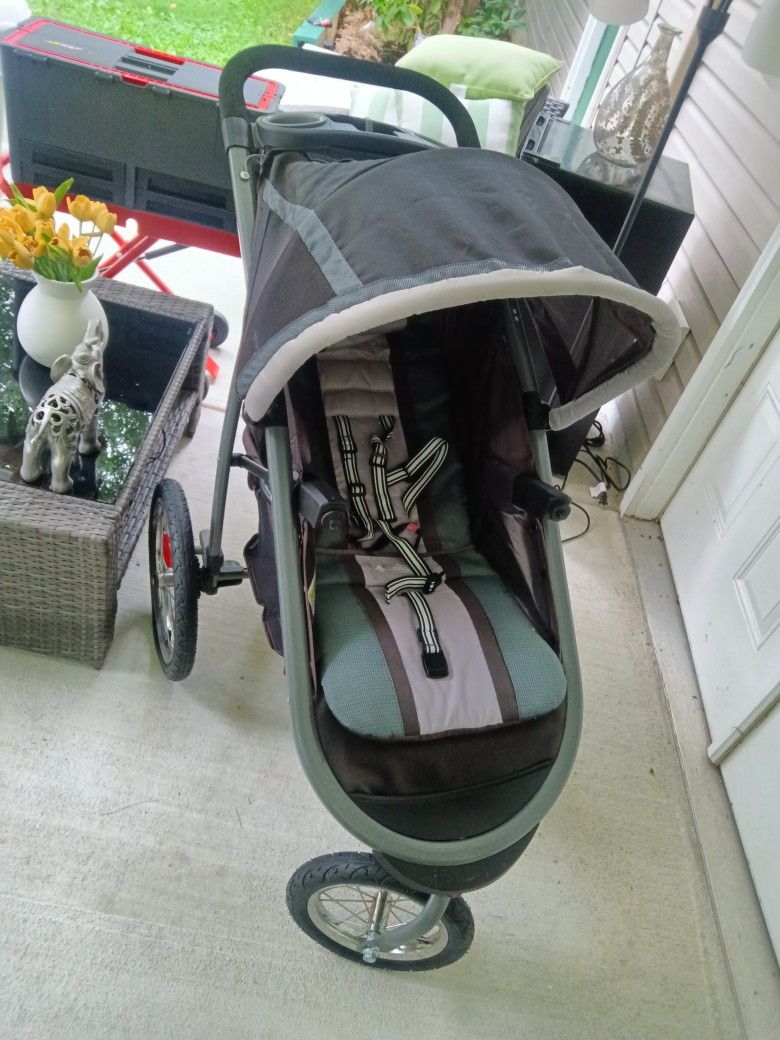 Jogging Stroller Everything Sold As Is