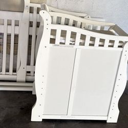 Storkcraft Portofino 5-in- 1 Convertible Crib & Changer White