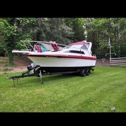 
1986 Bayliner Sierra – Classic Cruiser with Modern Upgrades