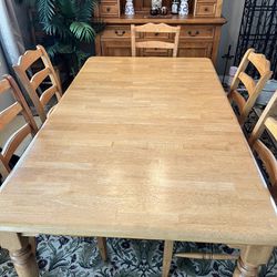 Alderwood Dining Table And Chairs 