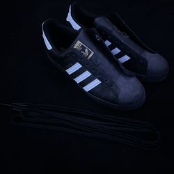 adidas superstar black SIZE 11
