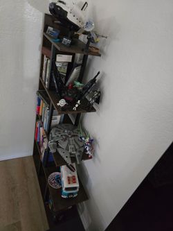 Bookshelf. 5 tiers